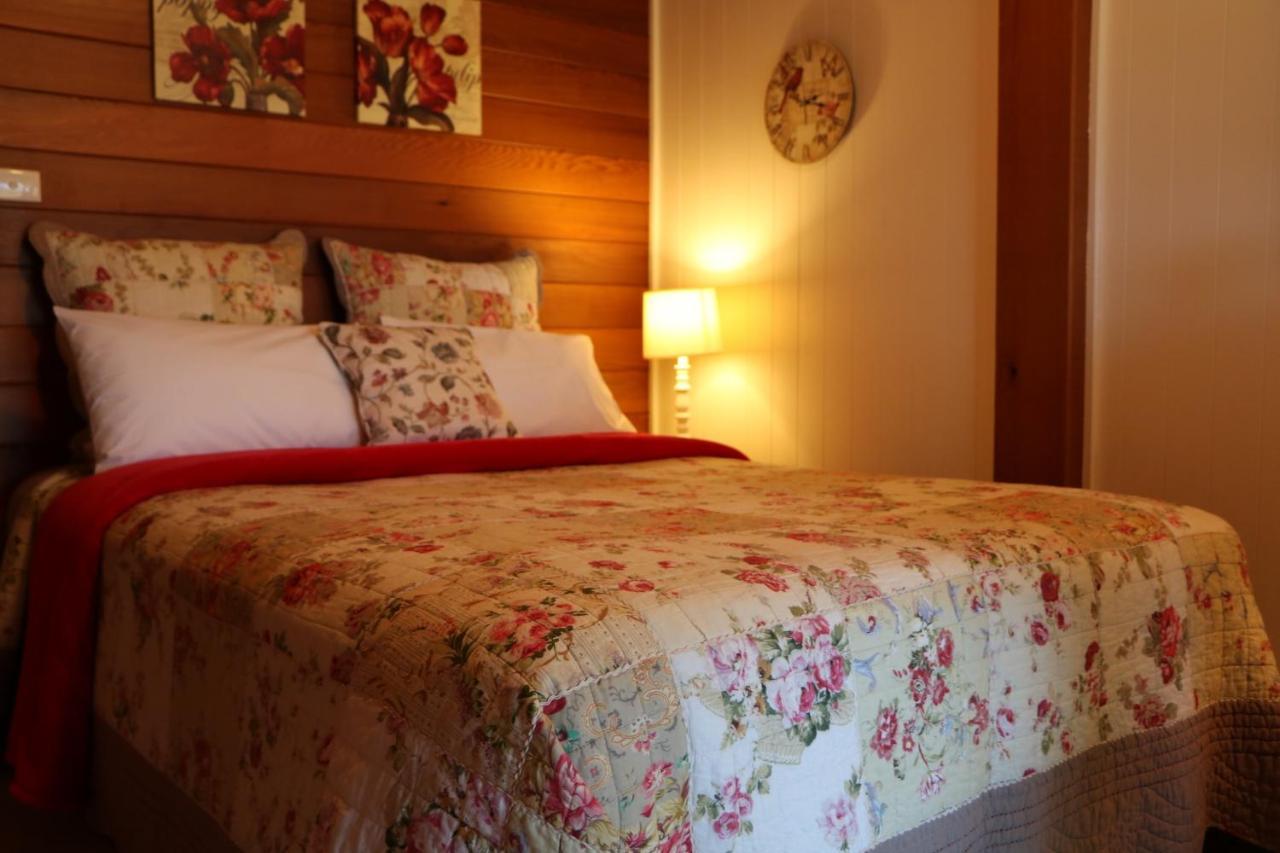 ซิลเวอร์พอยต์ แอคคอมมอเดชั่น Bed & Breakfast โพโคลบิน ภายนอก รูปภาพ
